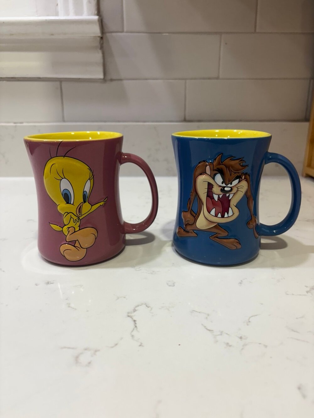 Y2K Looney Tunes Tweet Bird and Taz Mugs